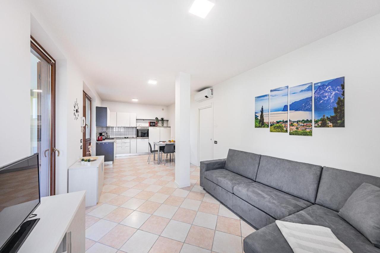 Apartmán I Ciliegi 1-09 Con Piscina By Wonderful Italy Desenzano del Garda Exteriér fotografie
